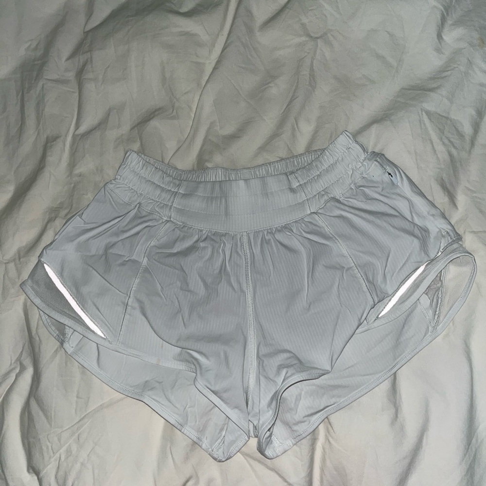 2.5 white hotty hot shorts
